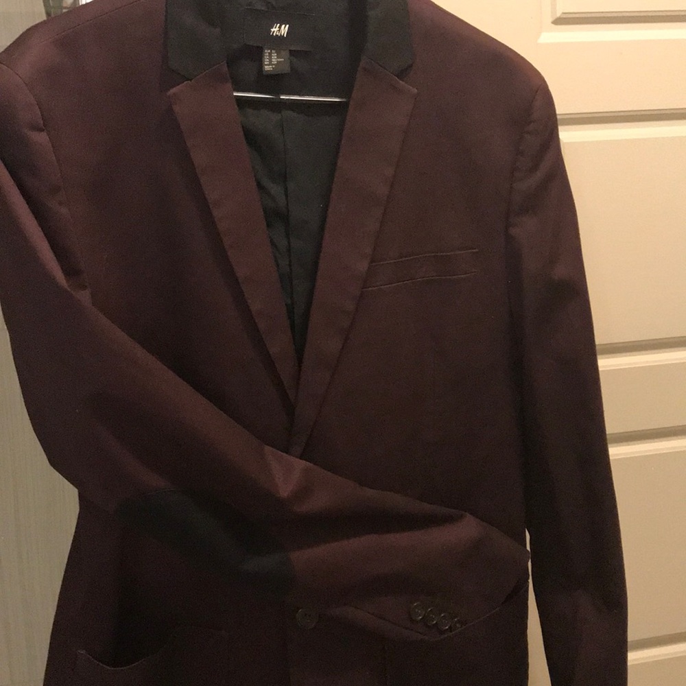 H&M 2 button burgundy and black blazer